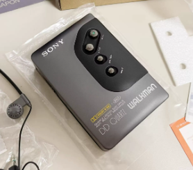 1993年索尼SONY WM-DD22 磁带随身听 直驱单放机皇