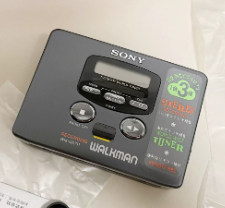 1995年索尼SONY GX711磁带随身 陶瓷重低音收音机型
