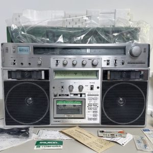 1982年东芝TOSHIBA RT-S90 手提磁带录音机 重磅机皇
