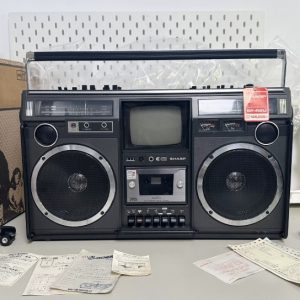 1985年夏普SHARP 5P-R2U 磁带收录音机+电视机型