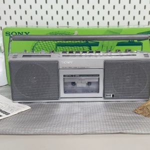 1980年索尼SONY CFS-7 手提磁带录音机 全金属单卡机