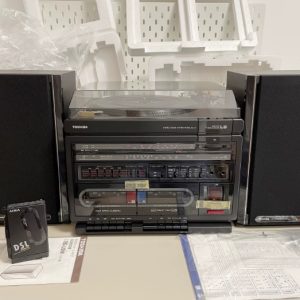 1979年东芝TOSHIBA SLL9+SSL9 磁带收音黑胶一体机