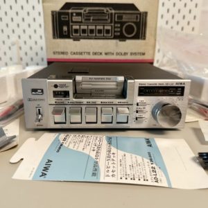 1980年爱华AIWA AD-L22 小型吸入式磁带卡座录音机