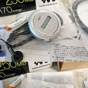 2005年索尼SONY NW-E103/105/107 经典数码MP3播放器