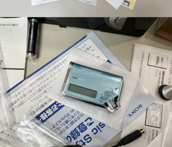 2004年索尼SONY NW-E75/95 数字随身听 MP3播放器