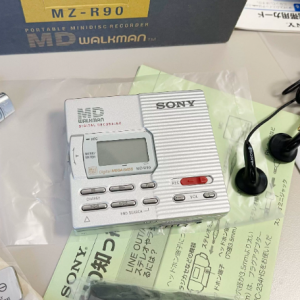 1999年索尼SONY MZ-R90 MD随身听镁合金经典设计名机