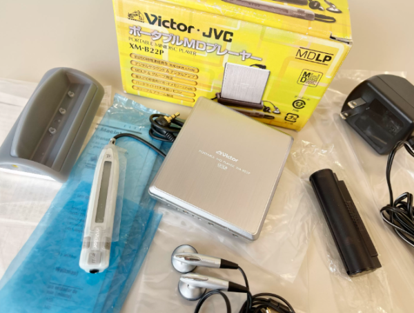 2005年胜利 JVC XM-B22P MD随身听 全金属拉丝单放机