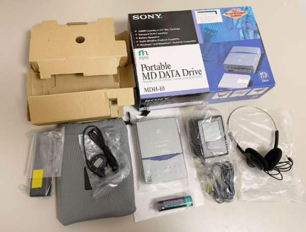 1996年索尼SONY MDH-10 DATE PORTABLE 数据MD播放器