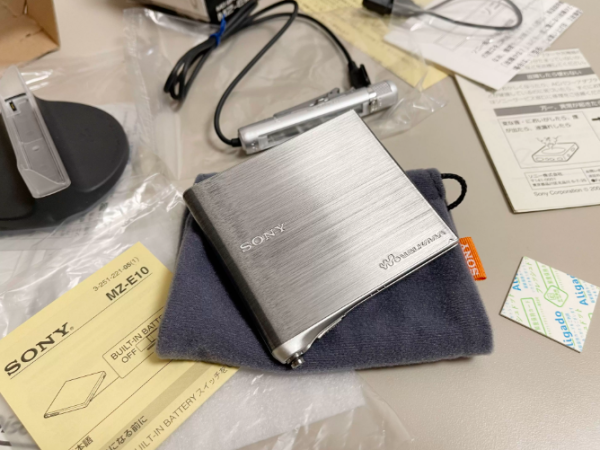 2002年索尼SONY MZ-E10 MD随身听 超薄巅峰之作机皇