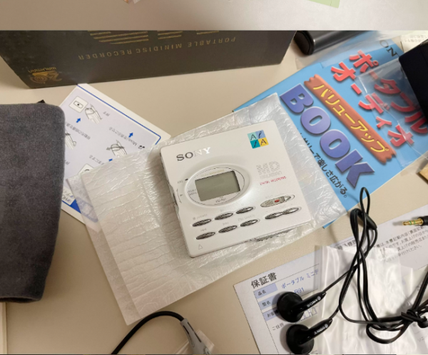 1999年索尼SONY MZ-R91 MD随身听全金属时尚录音机型
