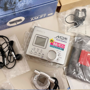 1998年爱华AIWA AM-F7 MD随身听 多功能超级录音机型