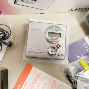 2002年索尼SONY MZ-R410 MD随身听 经典LCD录音机型