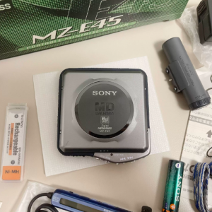 1998年索尼SONY MZ-E45 MD随身听 重低音单放机型